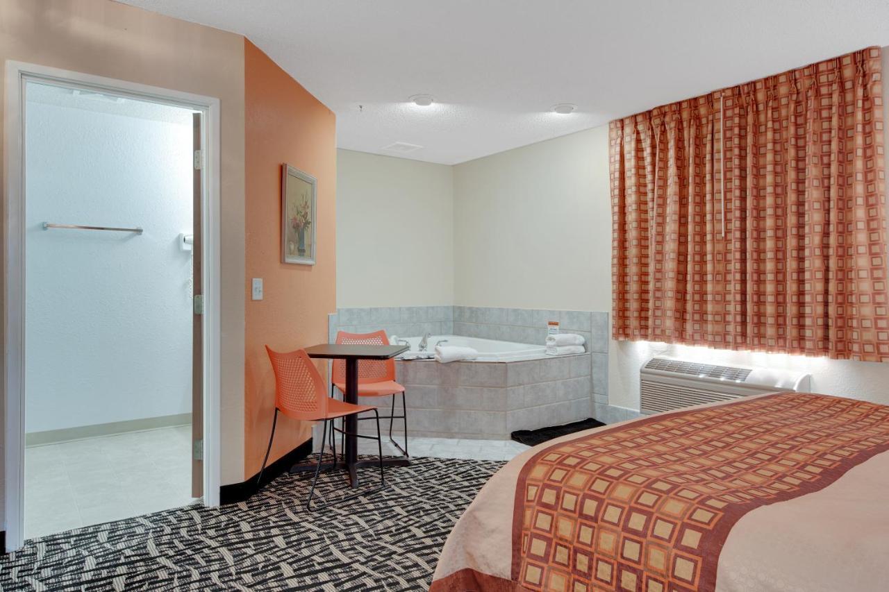 Americas Quality Inn & Suites - Finlayson Exterior foto