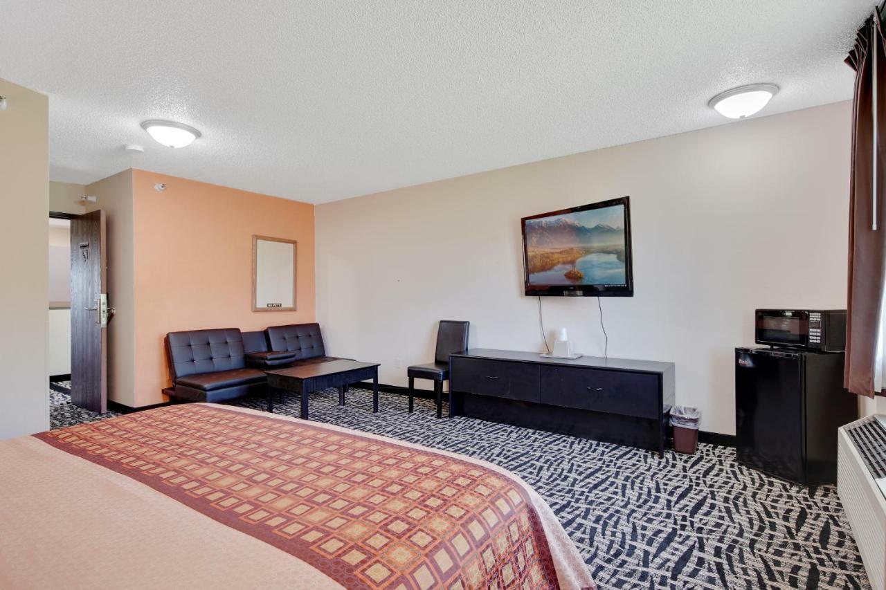 Americas Quality Inn & Suites - Finlayson Exterior foto
