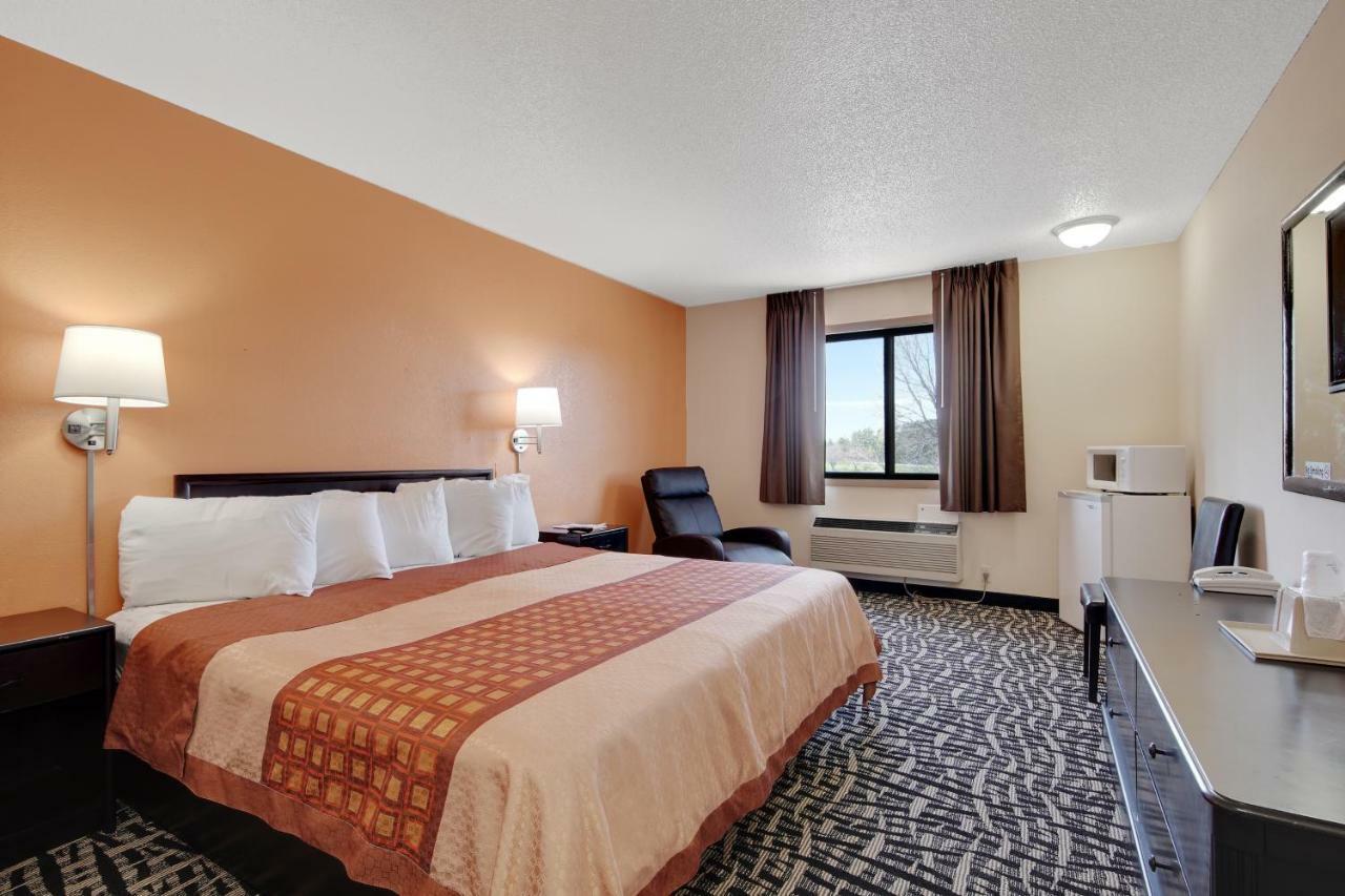 Americas Quality Inn & Suites - Finlayson Exterior foto